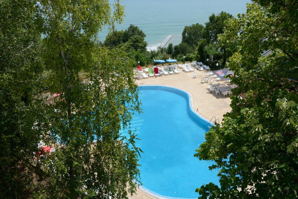Ahilea Hotel - Free Pool Access Балчик Екстер'єр фото