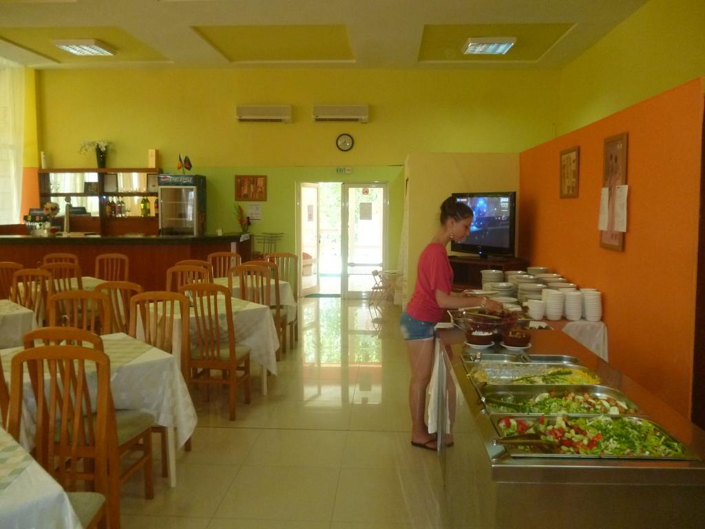 Ahilea Hotel - Free Pool Access Балчик Екстер'єр фото