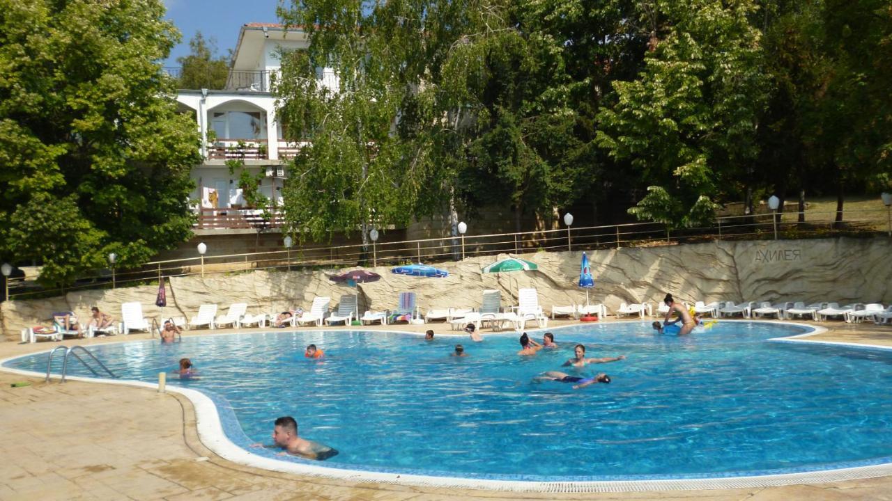 Ahilea Hotel - Free Pool Access Балчик Екстер'єр фото